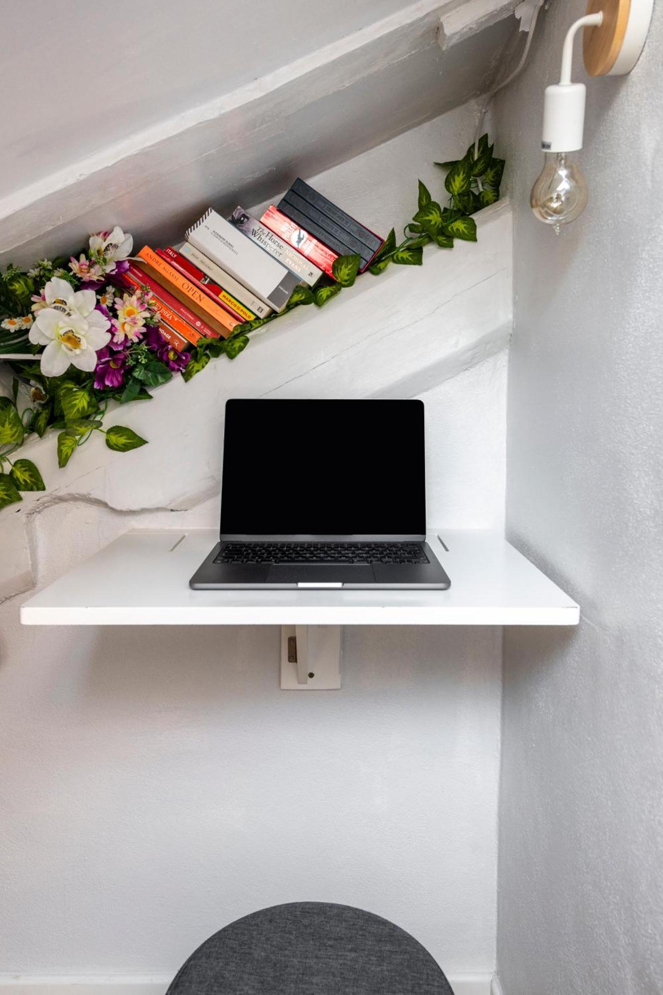 Bright Mini Studio In The Heart Of Milánó Szoba fotó